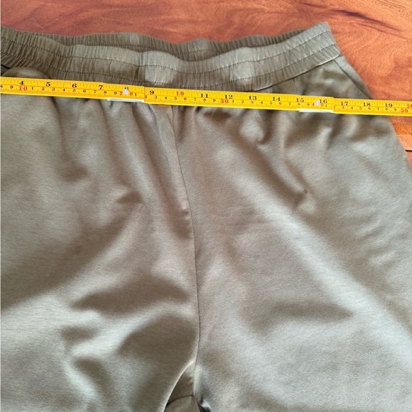 Casual Tan 2 piece lounge set in great condition - Picture 12 of 14